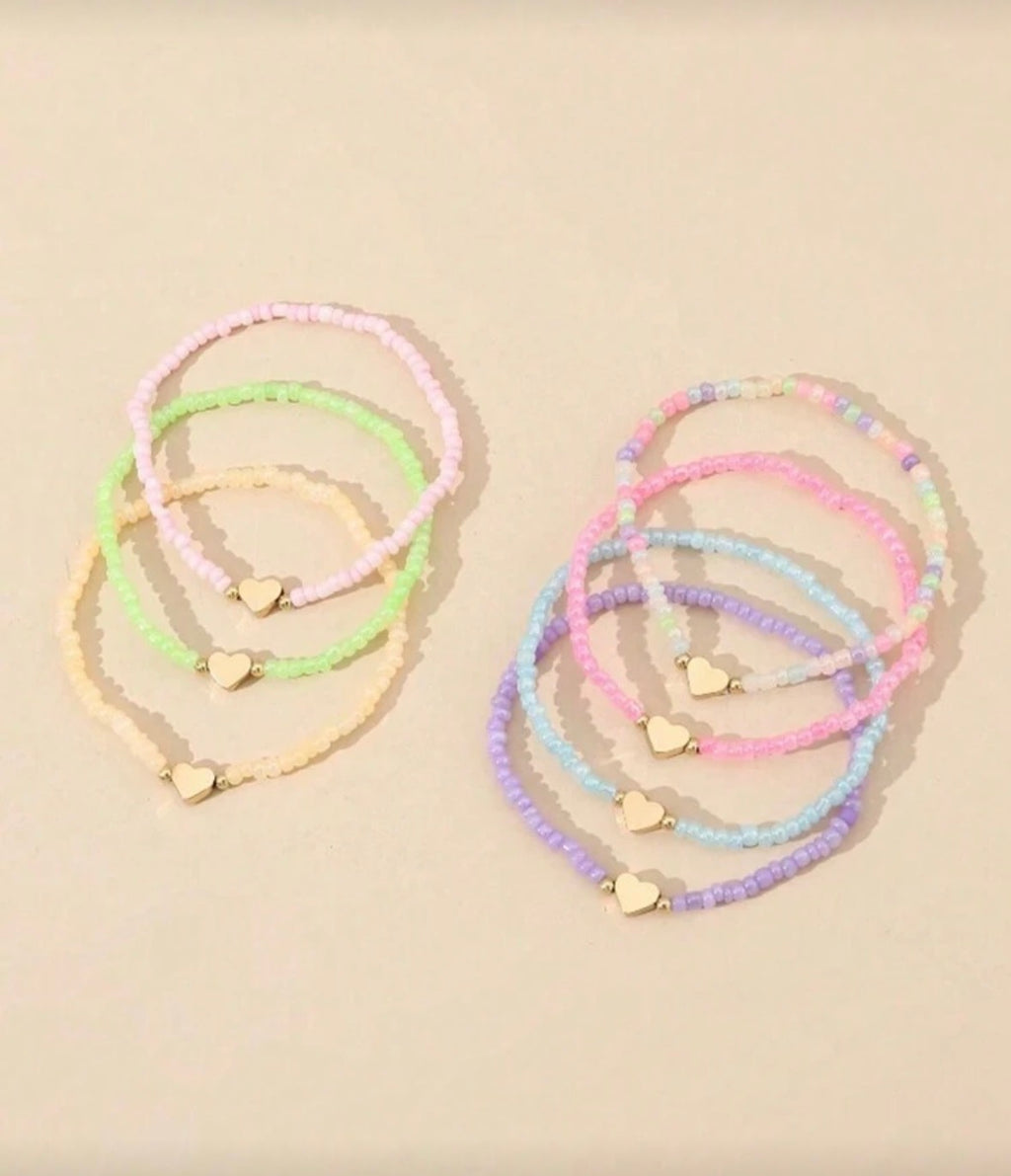 Set of 7 colorful heary bracelets